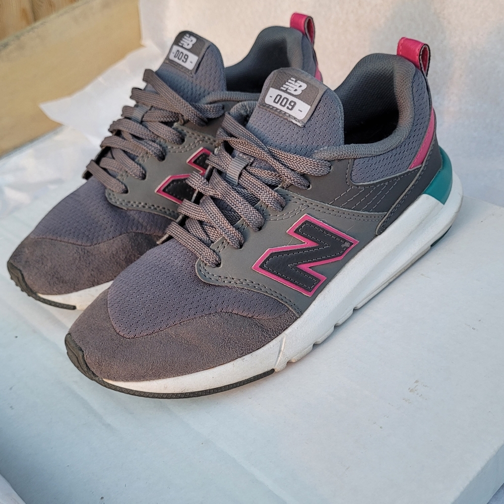 New balance size 5 women's